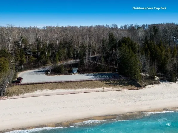 E Christmas Cove Rd, Northport, MI 49670