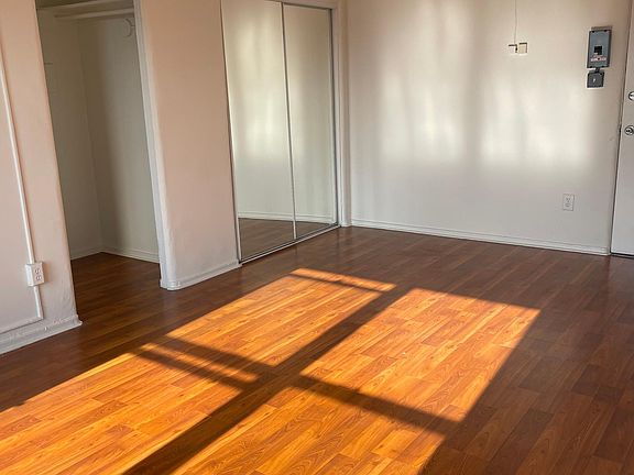 3rd image of 2268 W 14th St #D09520810