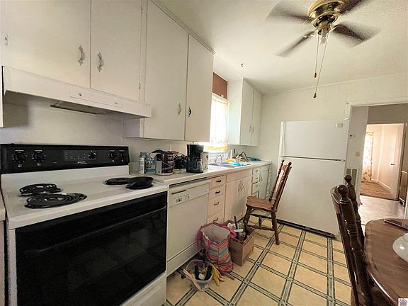 5th image of 109 Central Ave
