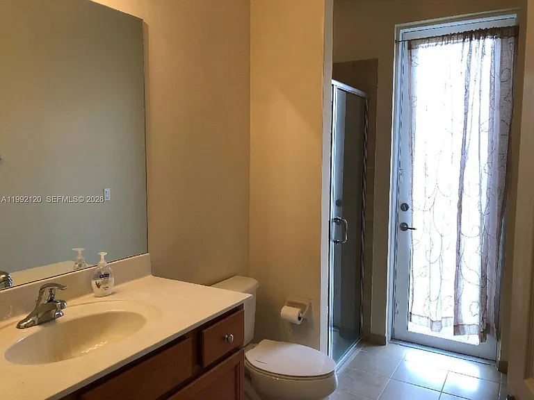 17000 SW 90th Ter — Photo 5