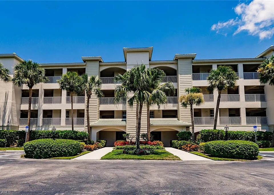 4120 Bayhead Dr #303