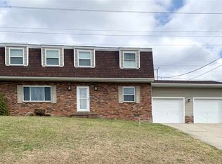 220 Twin View Ln, Huntington, WV 25704