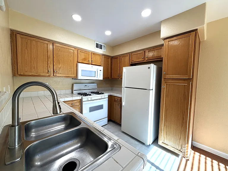 4955 S Lindell Rd #1-203 — Photo 22
