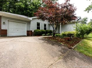 1715 Valley View Rd, New Albany, IN 47150