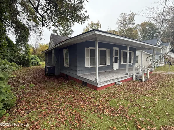 430 W W. Virgil Street, Whiteville, NC 28472