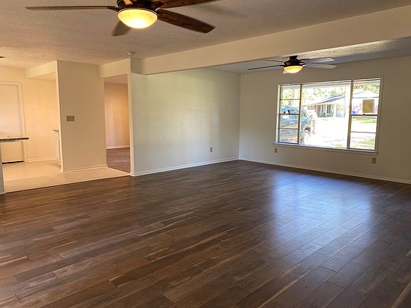 2nd image of 705 Desert Willow Dr