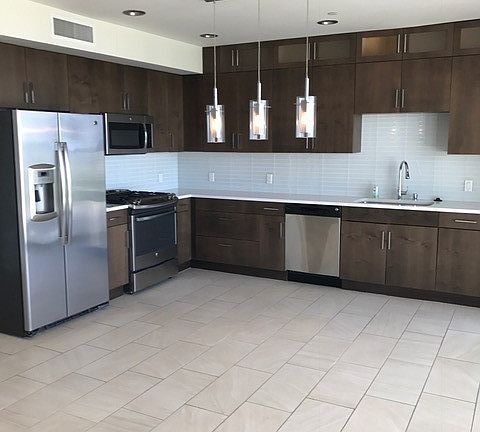 3rd image of 5115 Saratoga Ave APT 2