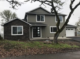 355 Ridgecrest Dr, Roseburg, OR 97471