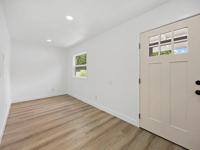 13407 Helen St #A-B — Photo 6