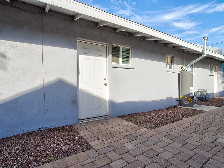 212 E Jones Ave #8 — Photo 19