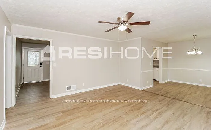 2886 Botany Dr — Photo 11