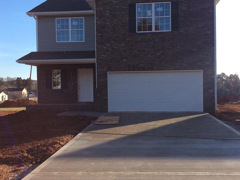 1st image of 576 Llewellyn Ln