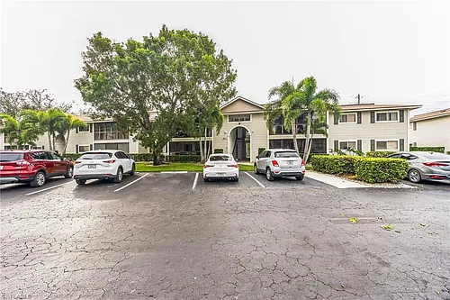 8081 S Woods Cir #10 Photo 1
