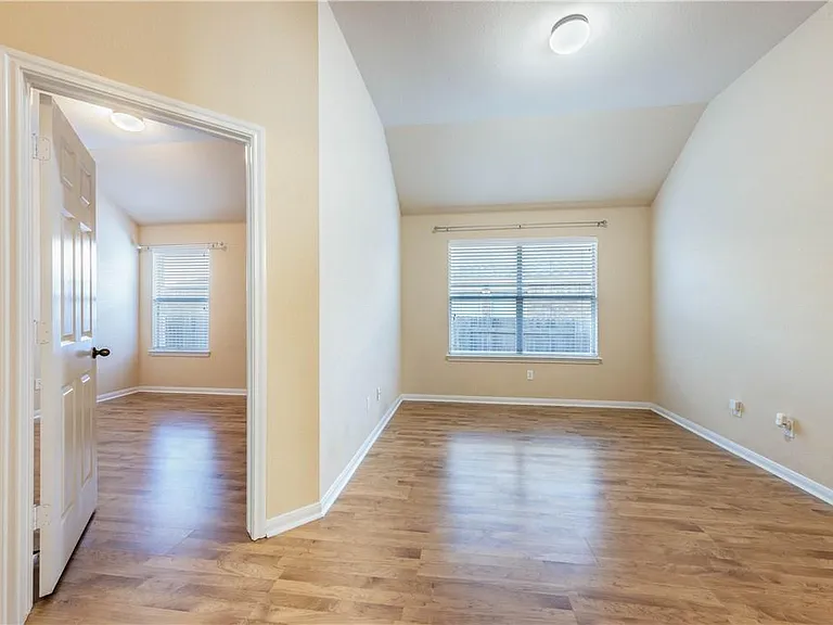 3509 Pine Needle Cir — Photo 26