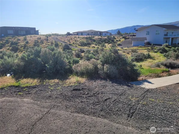 517 Island View SW, Mattawa, WA 99349