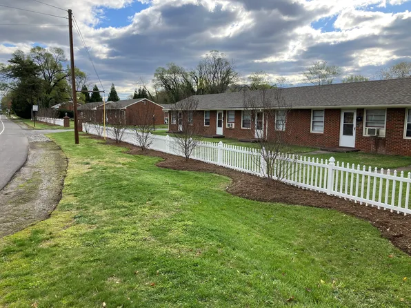 2802 Colonial Ave SW #16, Roanoke, VA 24015