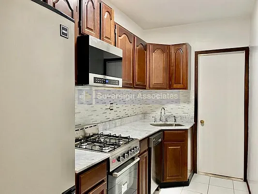 Rented by Sovereign Associates | media 8