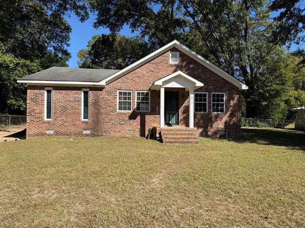 1011 Crawford Dr, Albany, GA 31705