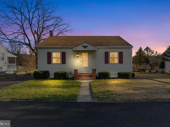 1044 Magazine Rd, Green Lane, PA 18054