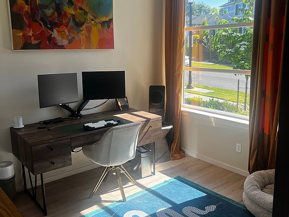 Office (extra room)