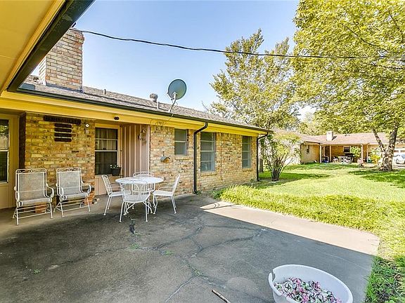 5th image of 1122 Capetown Dr