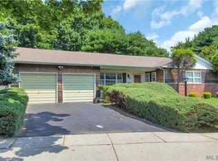 22 Rachel Ave, Commack, NY 11725