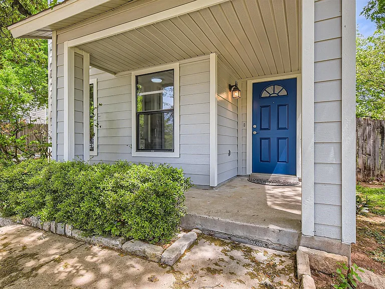 1520 Curameng Cv — Photo 3