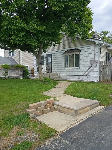 484 Brookside Ave Photo 1