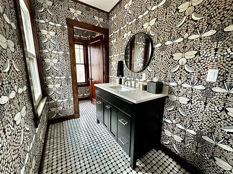 210 N Breese Ter — Photo 18