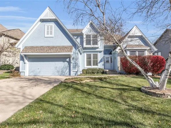 14105 Parkhill Ln, Overland Park, KS 66221