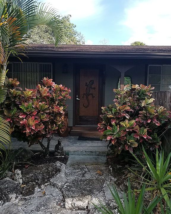 1st image of 1910 Panama Dr