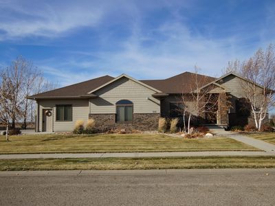 513 W Palmer Cir, Aberdeen, SD, 57401