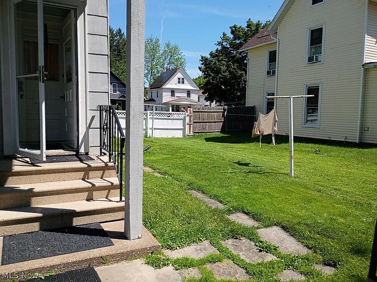 238 Howe St #UP — Photo 21