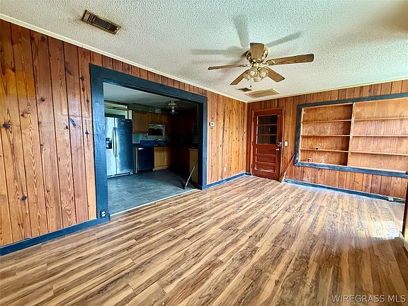 3rd image of 111 S Forrest St