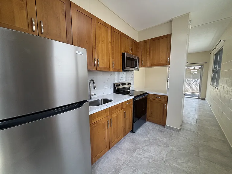 1323 Matlock Ave #1 — Photo 1
