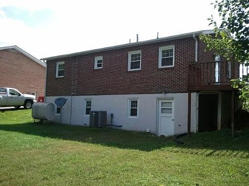 5th image of 637 Burgis Ave