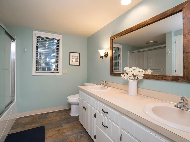 Upper Level Full Bath with Tub and Double Sinks