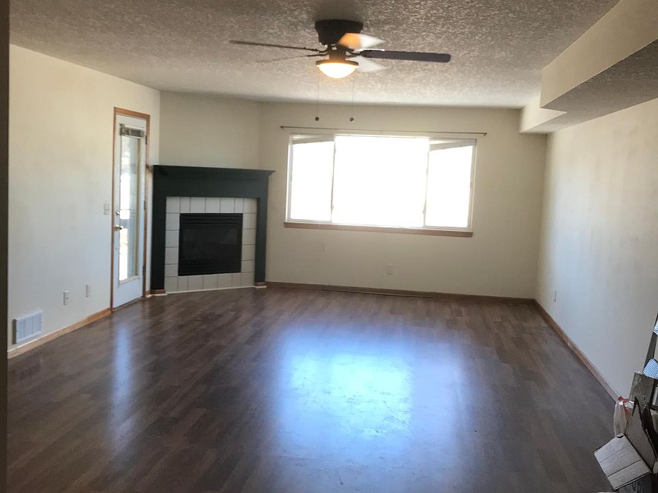 Living Room with Fireplace