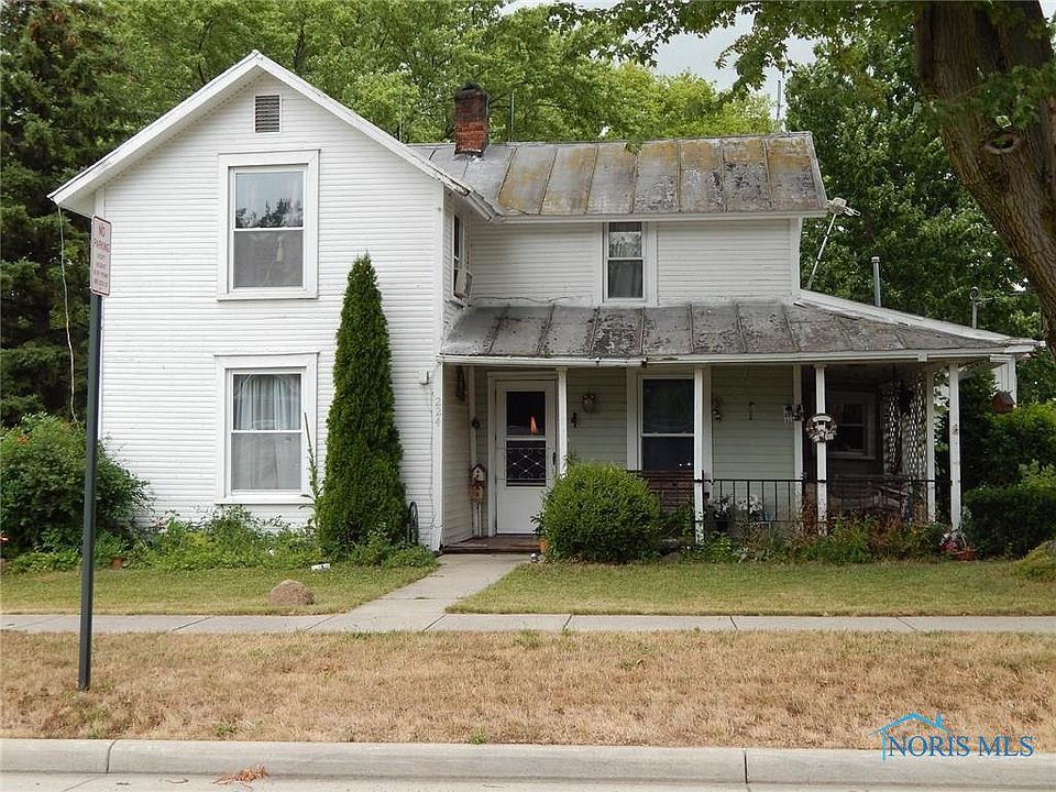 1st image of 224 E Oliver St