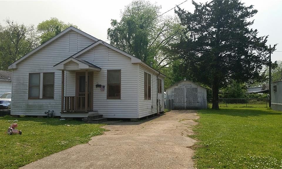 1st image of 929-927 921 Stracener St