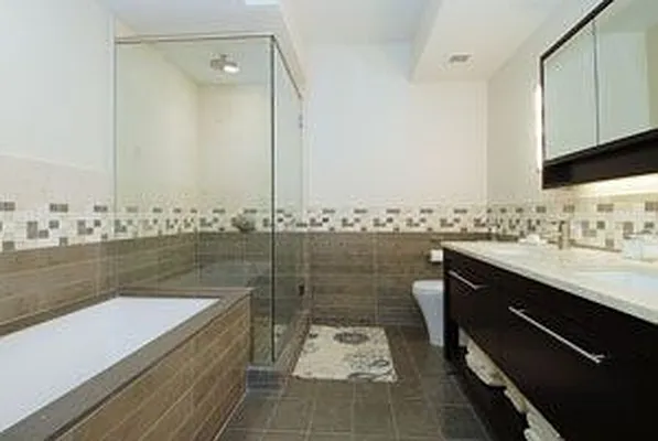 Rented by BLU Real Estate | media 26