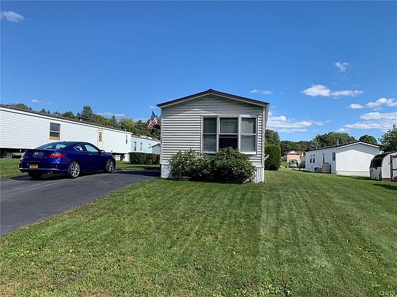 3rd image of 24 Brookside Dr