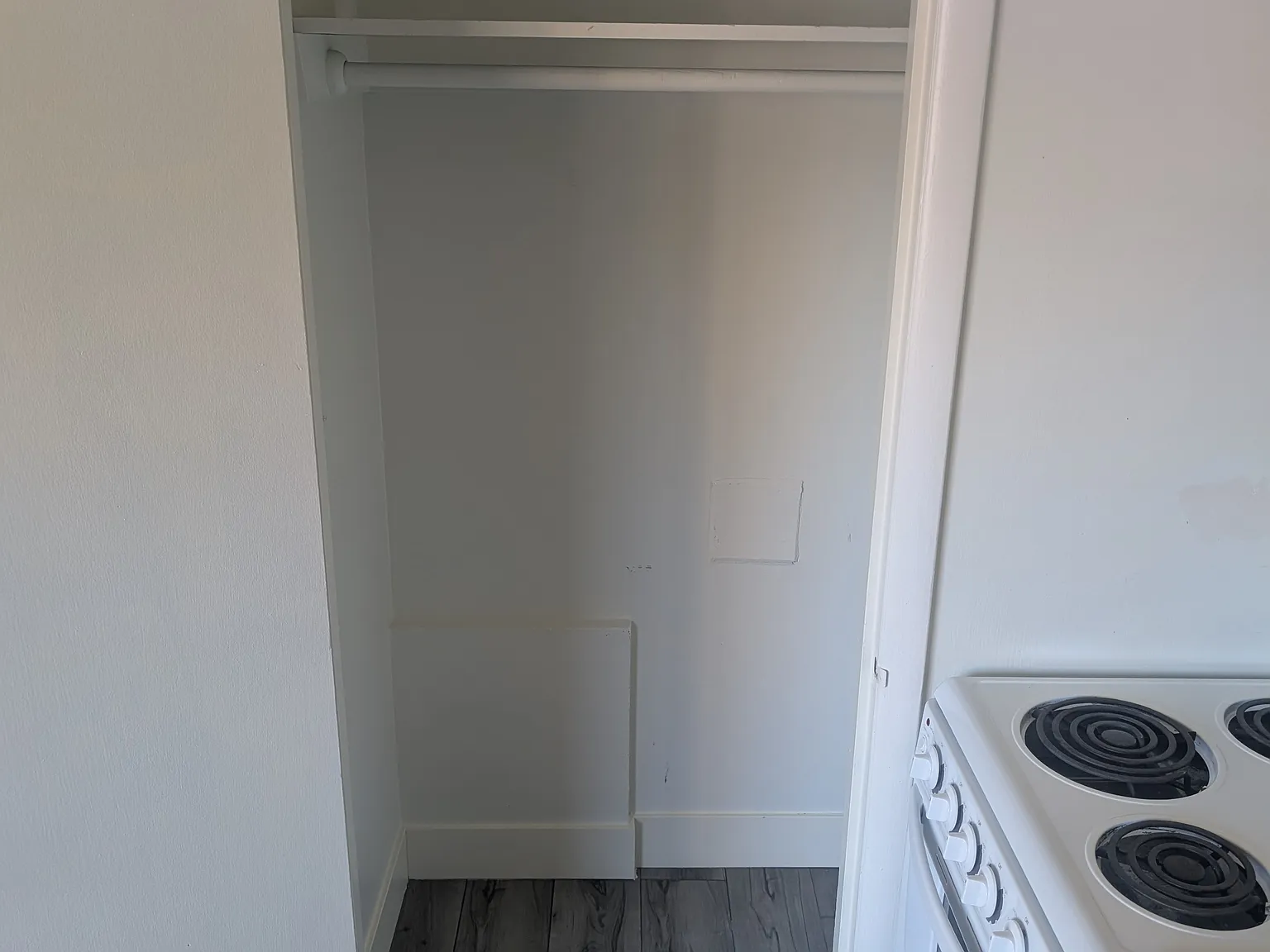 Studio, 290 sqft, $1,100 — Photo 2