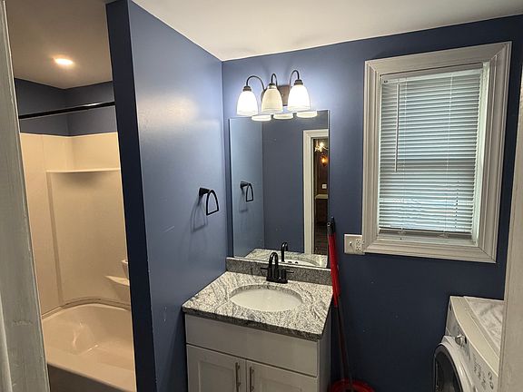 2nd image of 48 Vine St #A