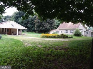 3466 Newcomer Rd, Chambersburg, PA 17202