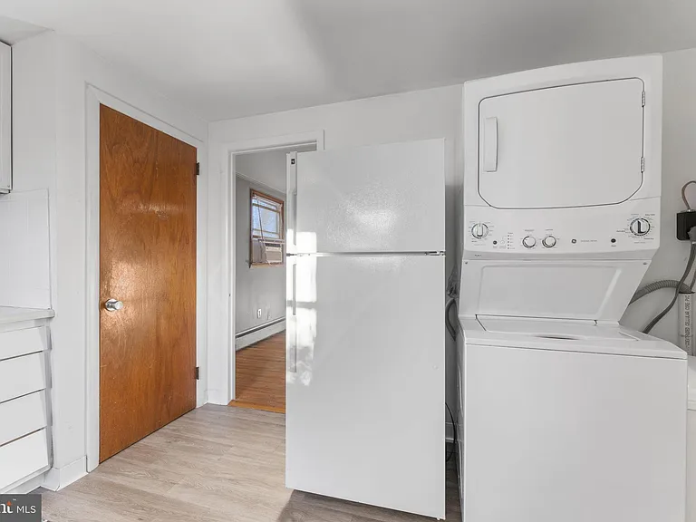 225 Pershing Ave #A — Photo 13