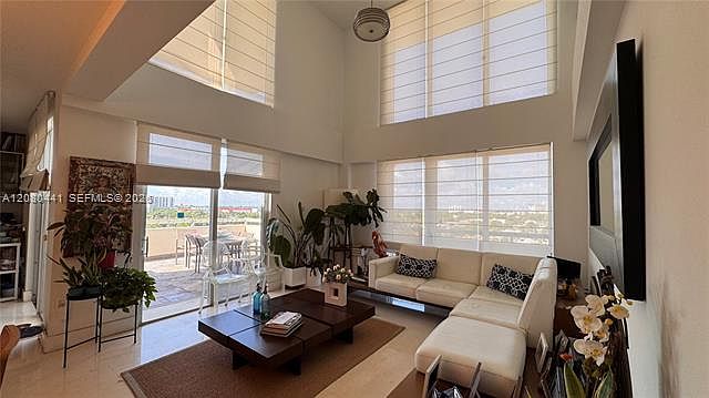 1st image of 2400 SW 27th Ave #1