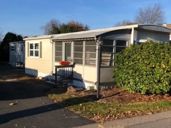 12 Garden Ln, Plainville, MA 02762