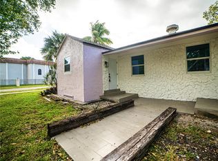 412 Columbus Pkwy #1-2, Hollywood, FL 33021