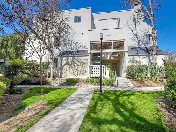 2208 River Run Dr Unit 49, San Diego, CA 92108